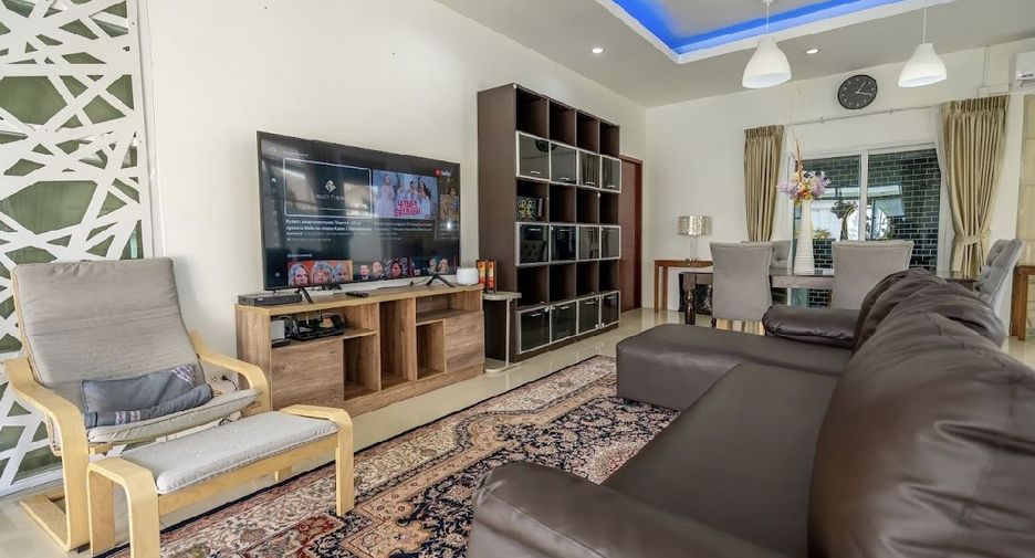 For sale and for rent 10 bedrooms retail Space in Thalang, Phuket