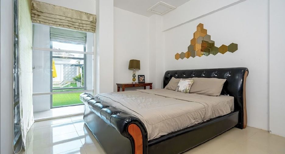 For sale and for rent 10 bedrooms retail Space in Thalang, Phuket