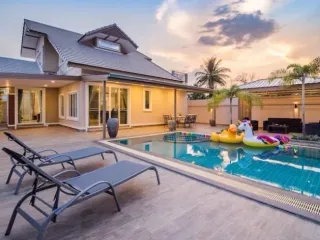 À louer 4 chambres maison à Hua Hin, Prachuap Khiri Khan