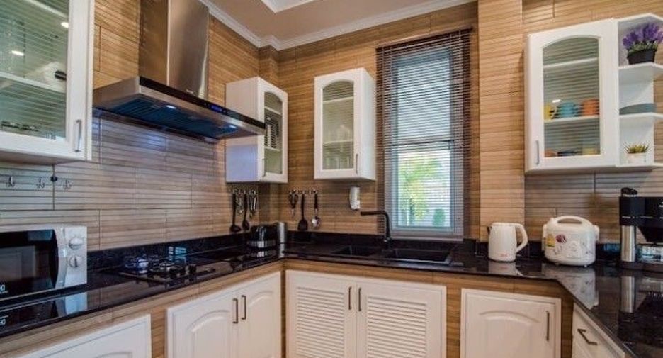 For rent 4 bedrooms house in Hua Hin, Prachuap Khiri Khan