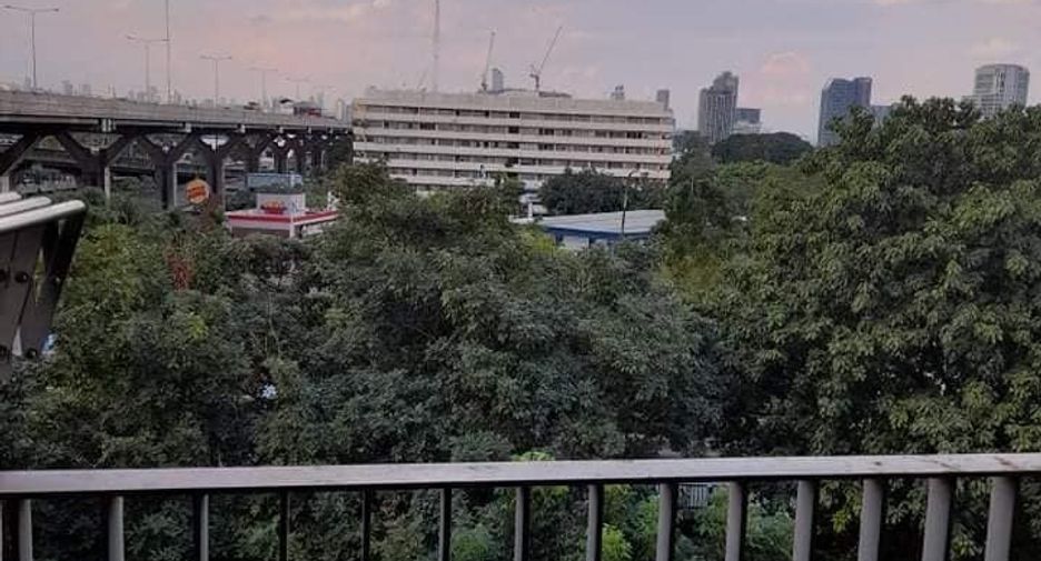 Condo en alquiler de 1 habitaciones en Bang Na, Bangkok