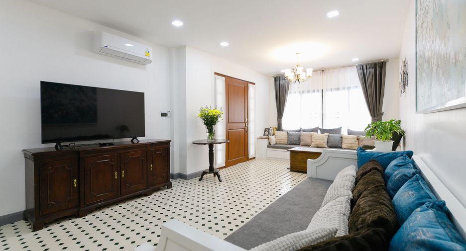 For sale and for rent 5 bedrooms villa in Mueang Chiang Mai, Chiang Mai