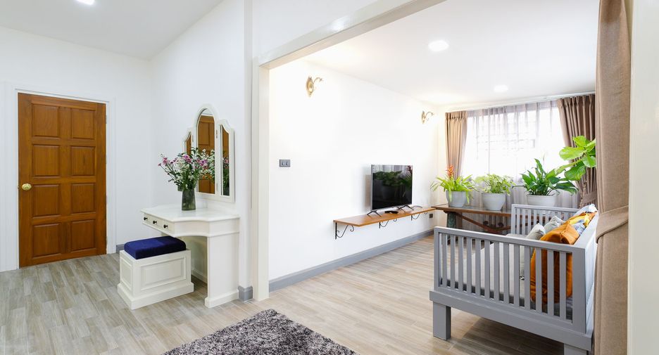 For sale and for rent 5 bedrooms villa in Mueang Chiang Mai, Chiang Mai