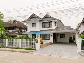 For Rent 5 Bedroom Villa In Mueang Chiang Mai