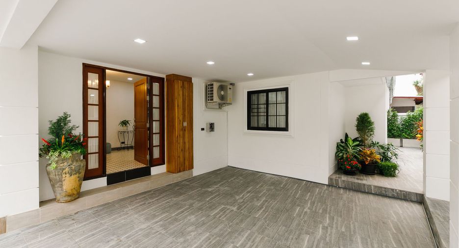 For sale and for rent 5 bedrooms villa in Mueang Chiang Mai, Chiang Mai