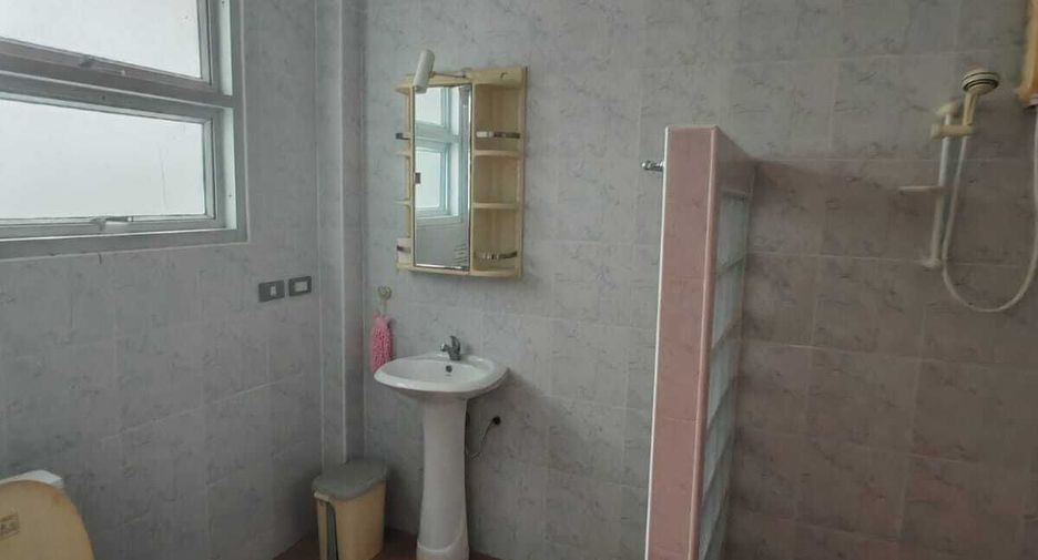 For sale 6 bedrooms house in Ko Samui, Surat Thani