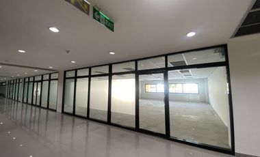 À louer bureau à Mueang Chiang Mai, Chiang Mai