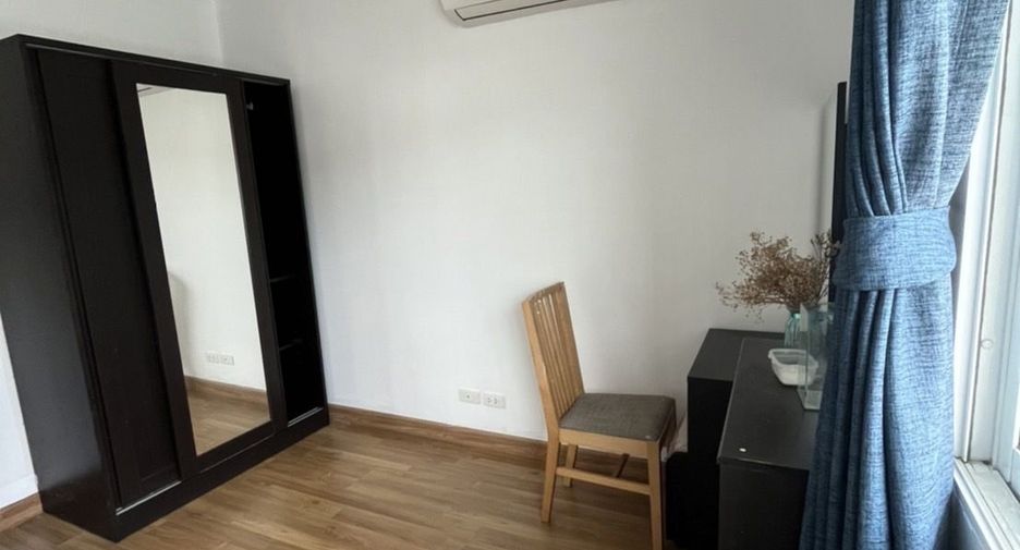 Casa adosada en venta y en alquiler de 4 habitaciones en Suan Luang, Bangkok