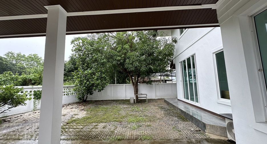 For sale and for rent 4 bedrooms house in San Sai, Chiang Mai