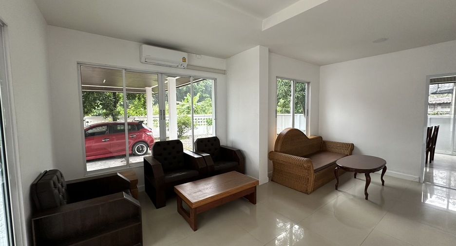 For sale and for rent 4 bedrooms house in San Sai, Chiang Mai