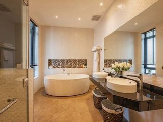For sale 5 bedrooms villa in Mueang Chiang Mai, Chiang Mai