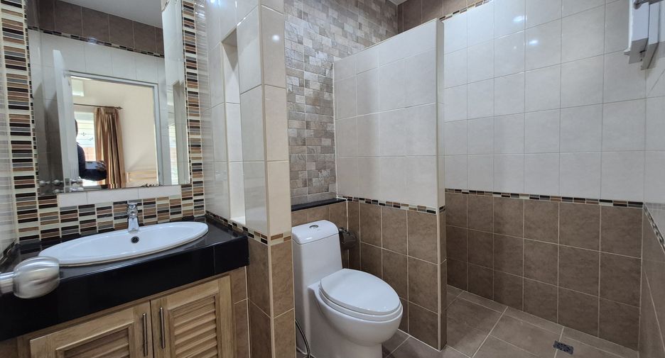 For sale 3 bedrooms house in Bang Lamung, Chonburi
