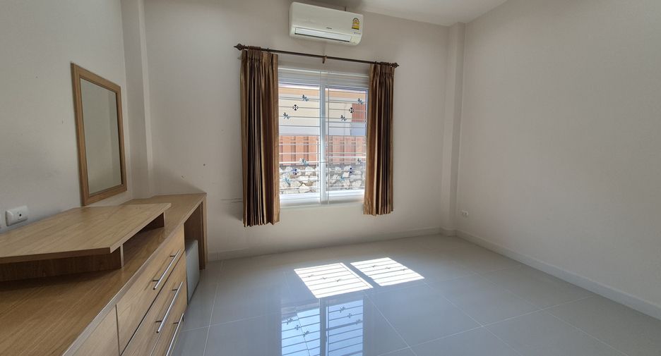 For sale 3 bedrooms house in Bang Lamung, Chonburi