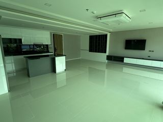 For sale and for rent 2 bedrooms condo in Mueang Chiang Mai, Chiang Mai
