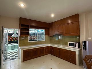 Haus zur Miete mit 5 Zimmer in Hang Dong, Chiang Mai