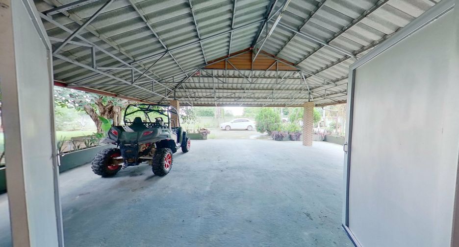 For sale 10 bedrooms villa in San Pa Tong, Chiang Mai