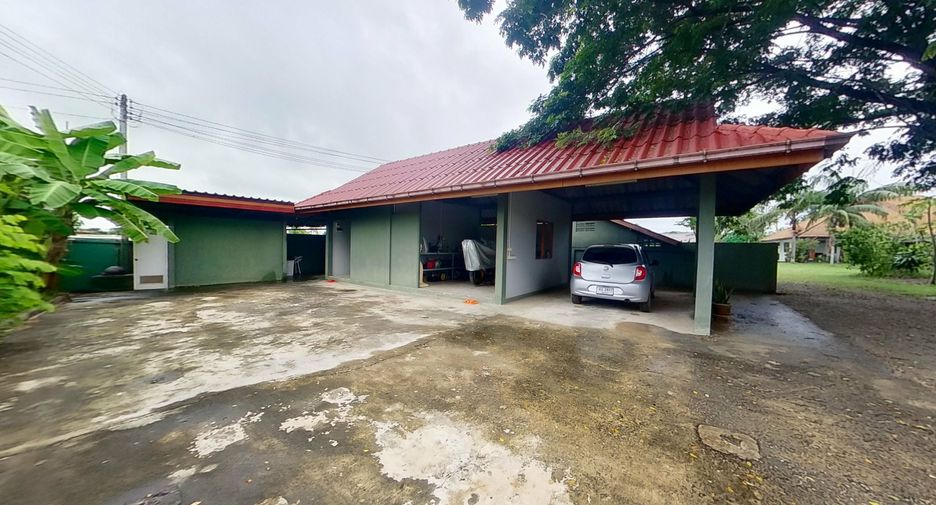 For sale 10 bedrooms villa in San Pa Tong, Chiang Mai