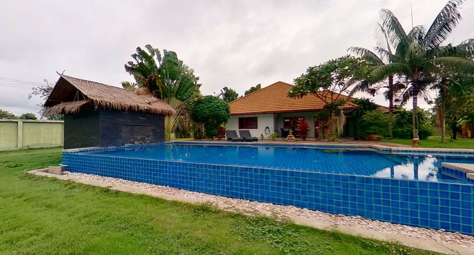 For sale 10 bedrooms villa in San Pa Tong, Chiang Mai