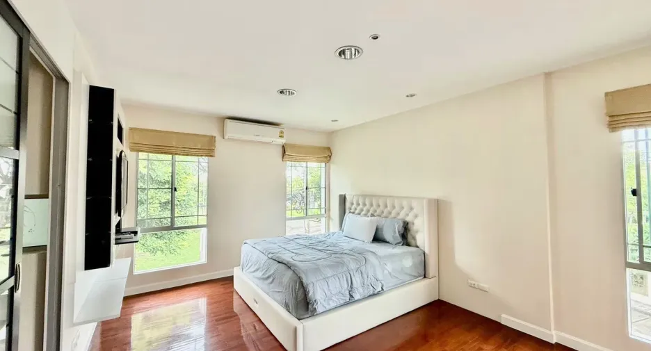 For rent 3 bedrooms house in Mueang Chiang Mai, Chiang Mai