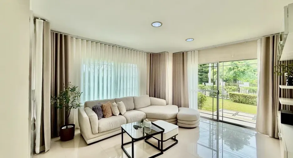 For rent 3 bedrooms house in Mueang Chiang Mai, Chiang Mai