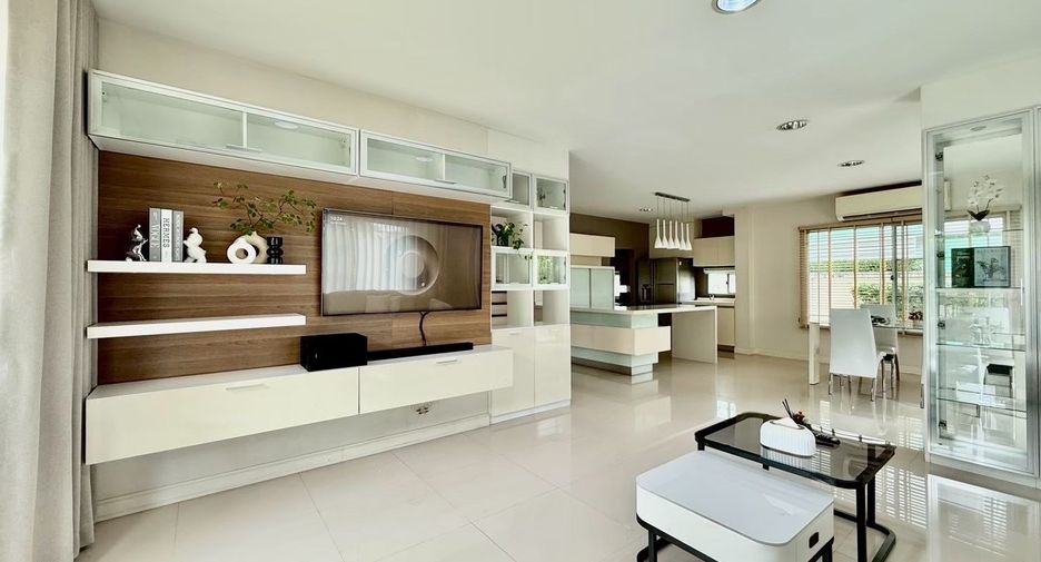 For rent 3 bedrooms house in Mueang Chiang Mai, Chiang Mai