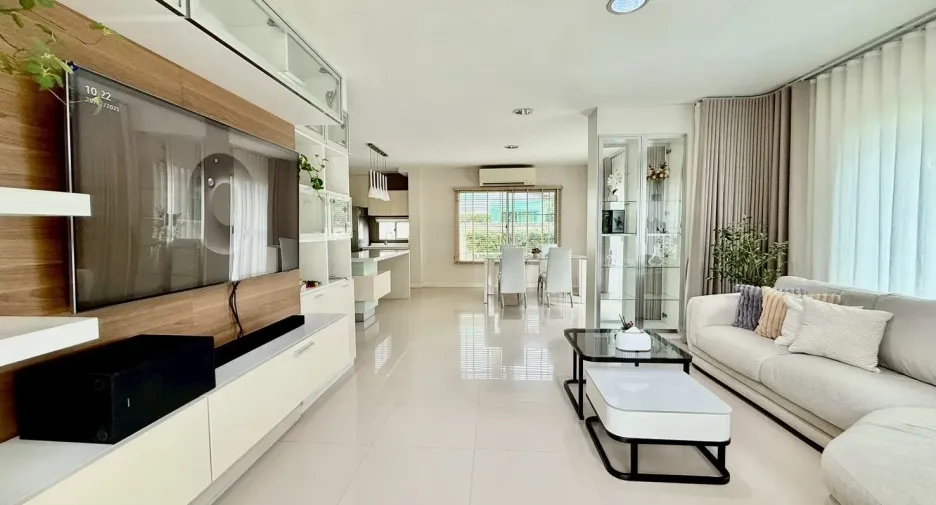For rent 3 bedrooms house in Mueang Chiang Mai, Chiang Mai