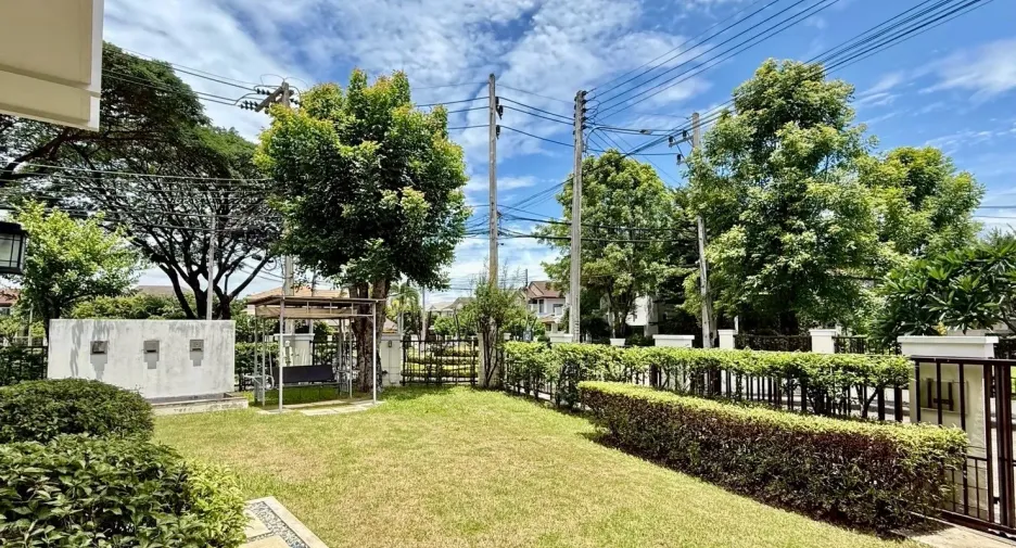 For rent 3 bedrooms house in Mueang Chiang Mai, Chiang Mai