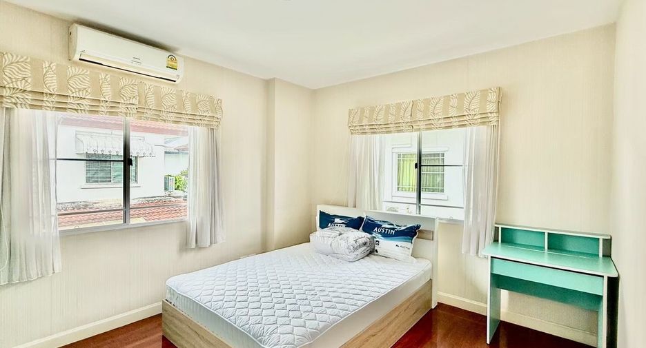 For rent 3 bedrooms house in Mueang Chiang Mai, Chiang Mai