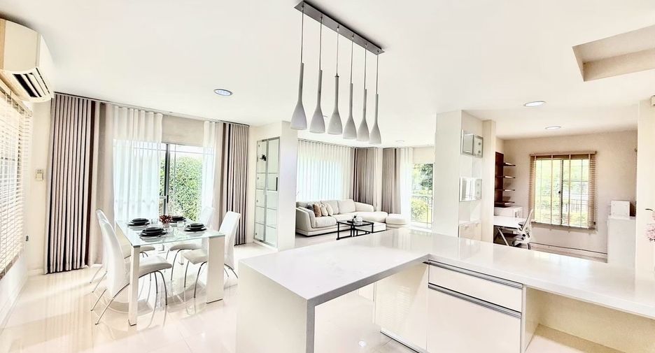 For rent 3 bedrooms house in Mueang Chiang Mai, Chiang Mai