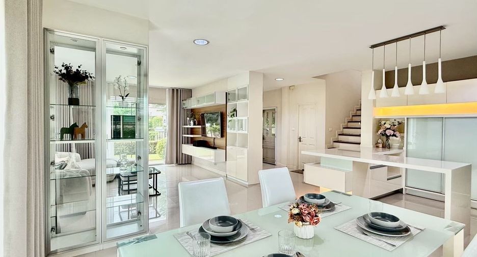 For rent 3 bedrooms house in Mueang Chiang Mai, Chiang Mai