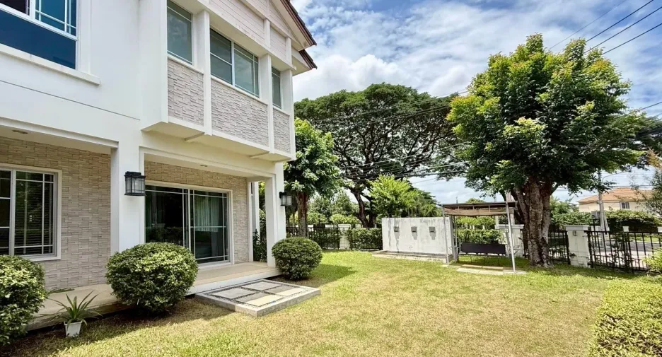 For rent 3 bedrooms house in Mueang Chiang Mai, Chiang Mai