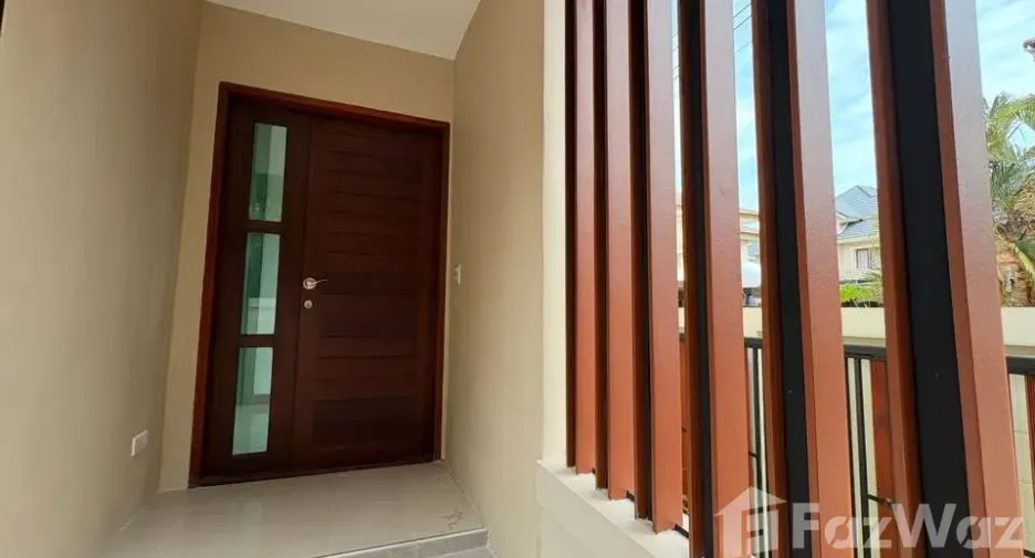 For sale 3 bedrooms house in Thawi Watthana, Bangkok