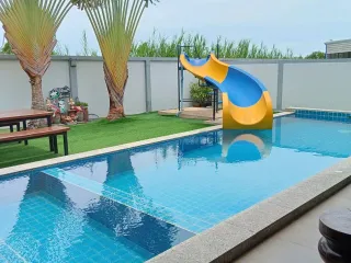 À louer 3 chambres villa à Cha Am, Phetchaburi
