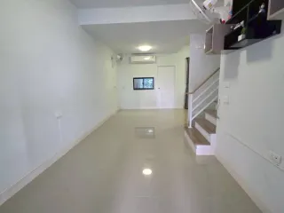 出售 和 出租 2 卧室 联排别墅 在 Bang Phli, Samut Prakan