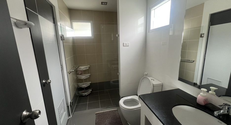 For rent 3 bedrooms house in Doi Saket, Chiang Mai