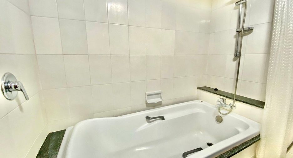 For rent 2 bedrooms condo in Mueang Chiang Mai, Chiang Mai