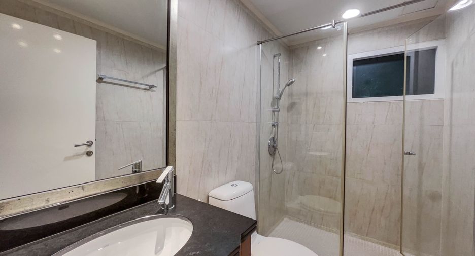 For sale and for rent 2 bedrooms condo in Pathum Wan, Bangkok