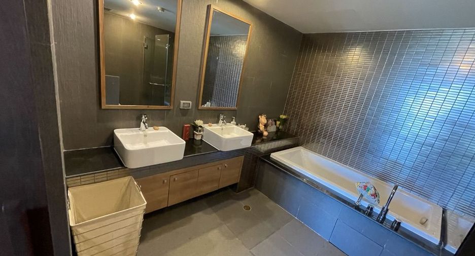 For sale 2 bedrooms condo in Cha Am, Phetchaburi