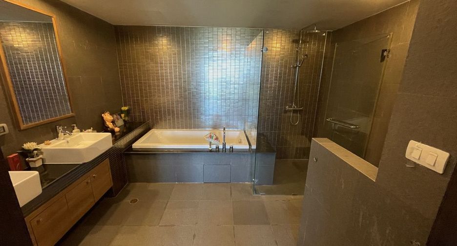 For sale 2 bedrooms condo in Cha Am, Phetchaburi