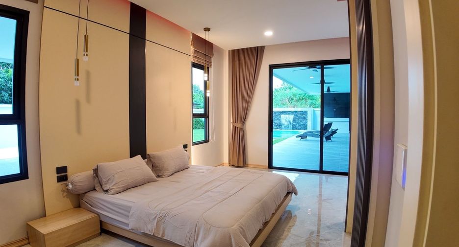 For sale 3 bedrooms villa in Bang Lamung, Chonburi