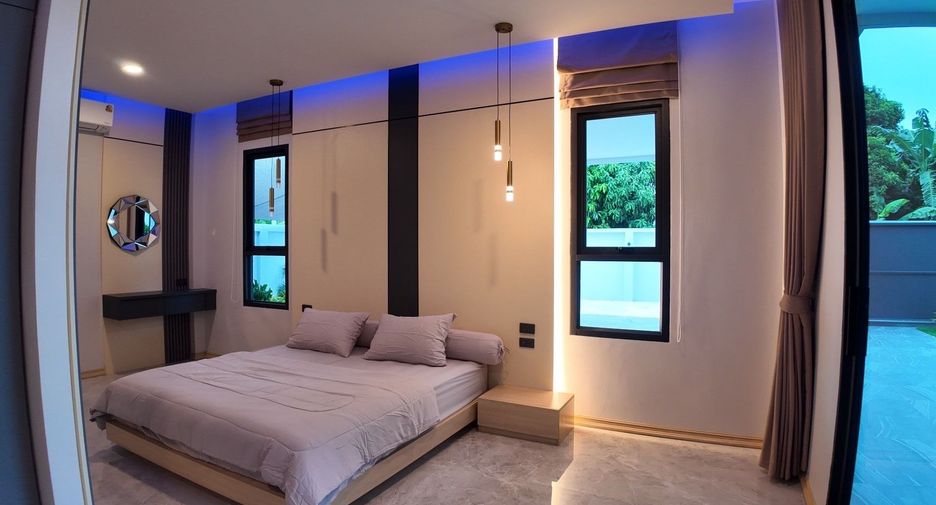 For sale 3 bedrooms villa in Bang Lamung, Chonburi