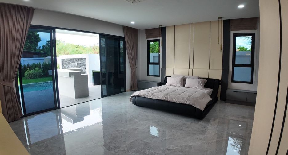 For sale 3 bedrooms villa in Bang Lamung, Chonburi