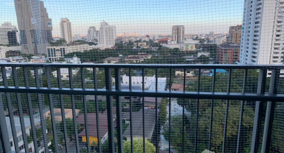 出售 和 出租 2 卧室 公寓 在 Watthana, 曼谷