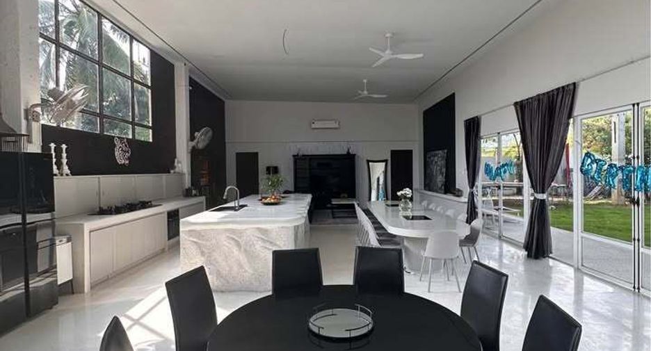 For rent 4 bedrooms house in Ko Samui, Surat Thani
