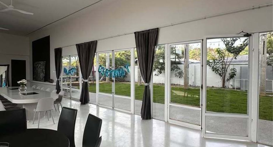For rent 4 bedrooms house in Ko Samui, Surat Thani