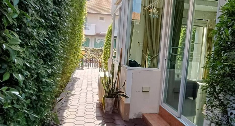For rent 3 bedrooms house in Saraphi, Chiang Mai
