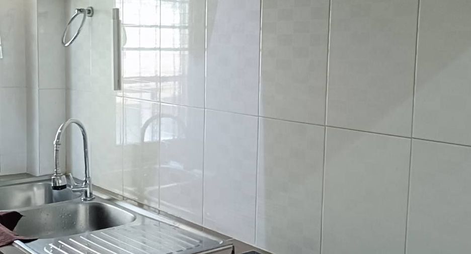 For rent 3 bedrooms house in Saraphi, Chiang Mai