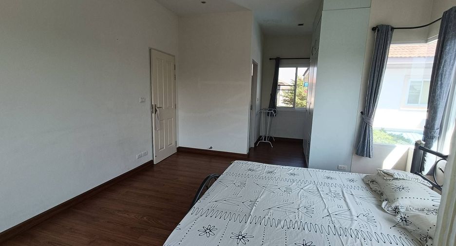 For rent 3 bedrooms house in Saraphi, Chiang Mai
