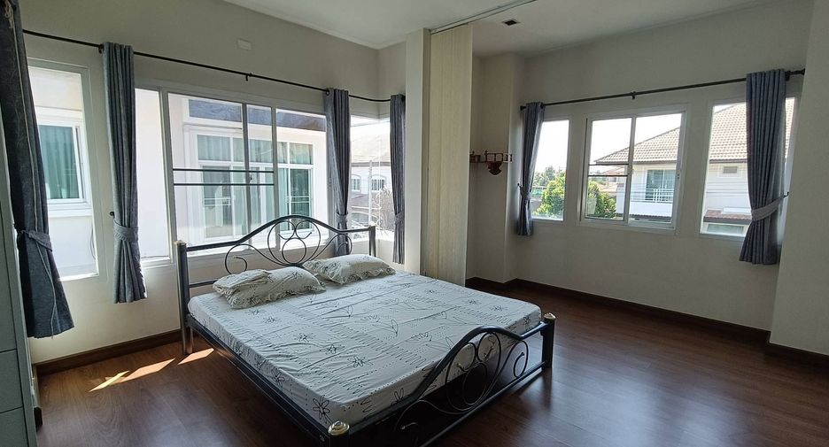 For rent 3 bedrooms house in Saraphi, Chiang Mai