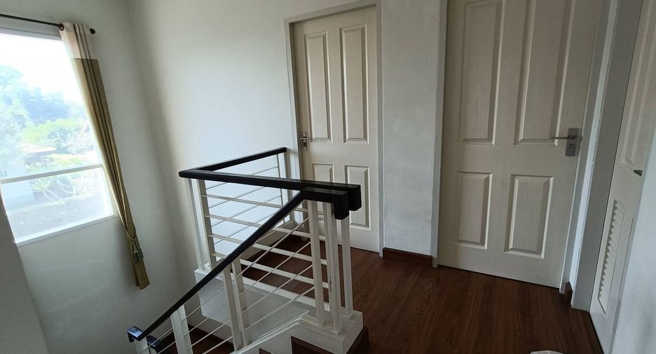 For rent 3 bedrooms house in Saraphi, Chiang Mai